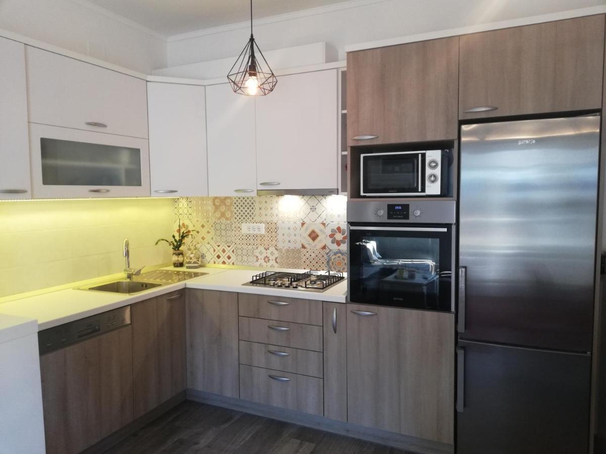 Apartman Komadina Hotel Makarska Ngoại thất bức ảnh