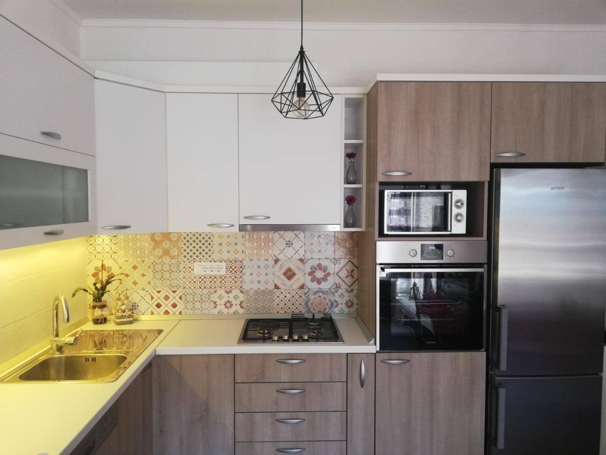 Apartman Komadina Hotel Makarska Ngoại thất bức ảnh